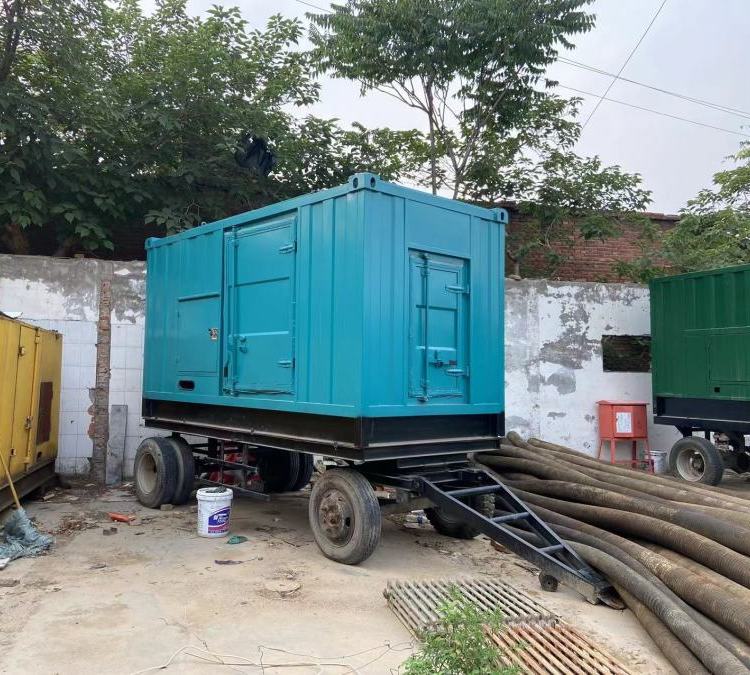 大型柴油发电机机组的控制器是如何操作使用的?